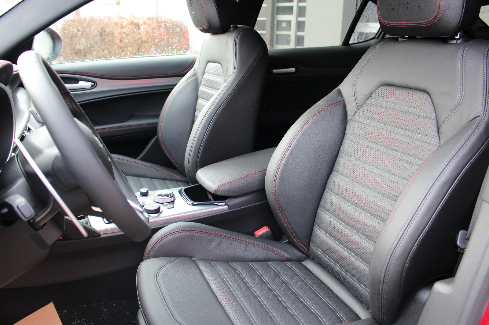 Alfa Romeo Stelvio - Bild 11