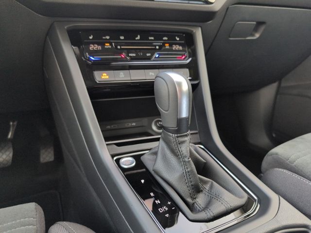 Touran 1.5 TSI DSG HIGHLINE AHK+LED+NAVI+RFK+DCC