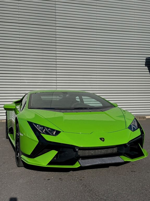 LAMBORGHINI Huracán 2024