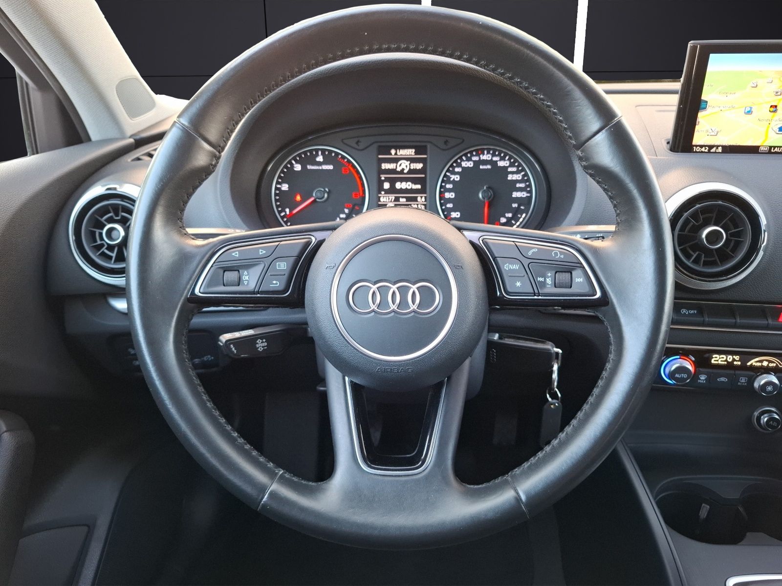 Fahrzeugabbildung Audi A3 Limousine TDI quattro sport LED NAVI SOUND