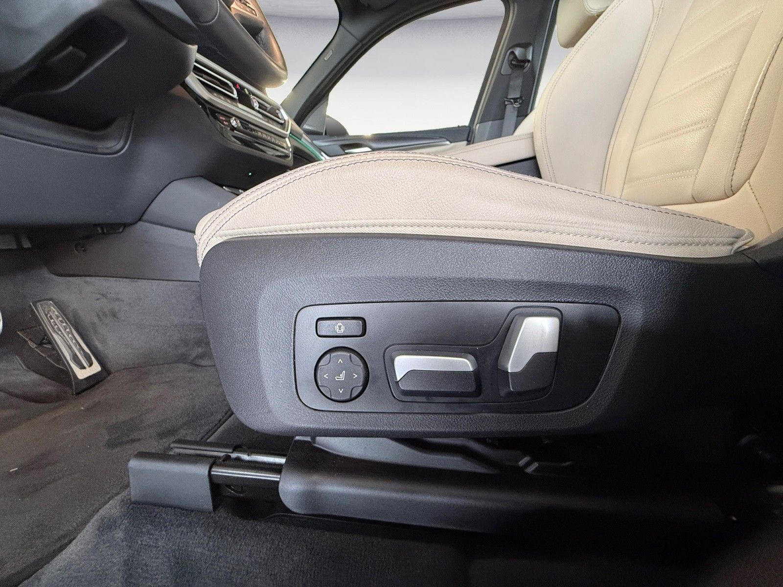 BMW ix3 iX3 IMPRESSIVE EDC Klimaaut. Head-Up foto 20