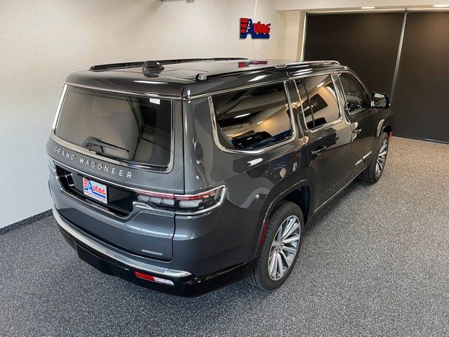 Fahrzeugabbildung Jeep GRAND WAGONEER 6.4L V-8 LPG NIGHT VIEW 1. HAND