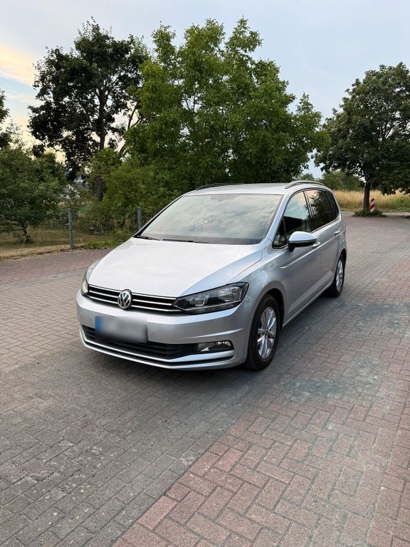 Image of Volkswagen Touran