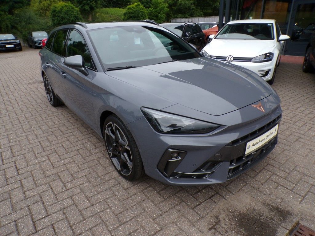 Fahrzeugabbildung CUPRA Leon Sportstourer VZ 1.5 e-Hybrid DSG