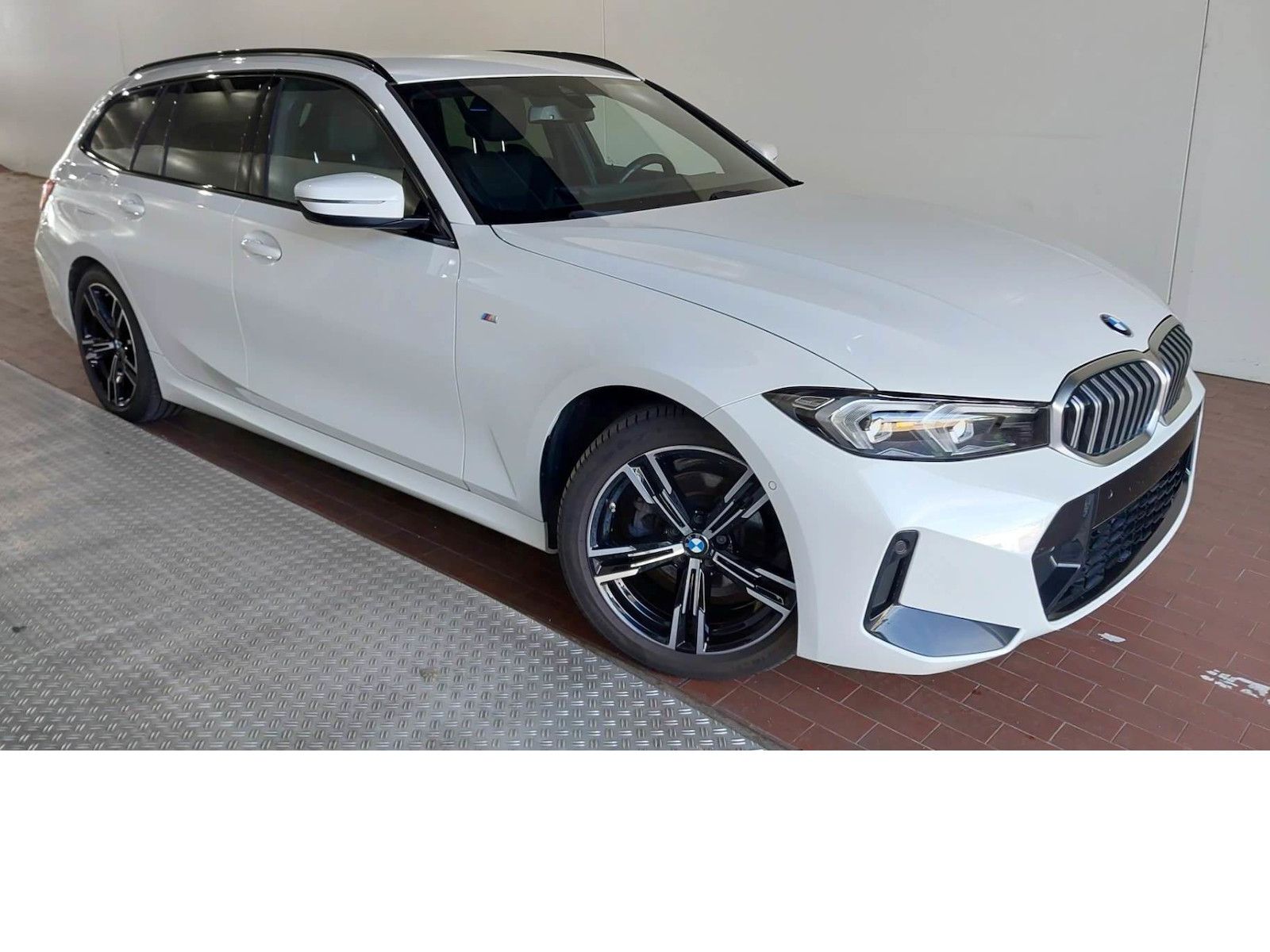 BMW 318i Touring M Sportpaket AmbiLicht Kam. Sound foto 2