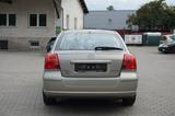 Toyota Avensis 1.8 Sol Liftback Klima - Toyota Avensis Sol mit Benzin-Antrieb