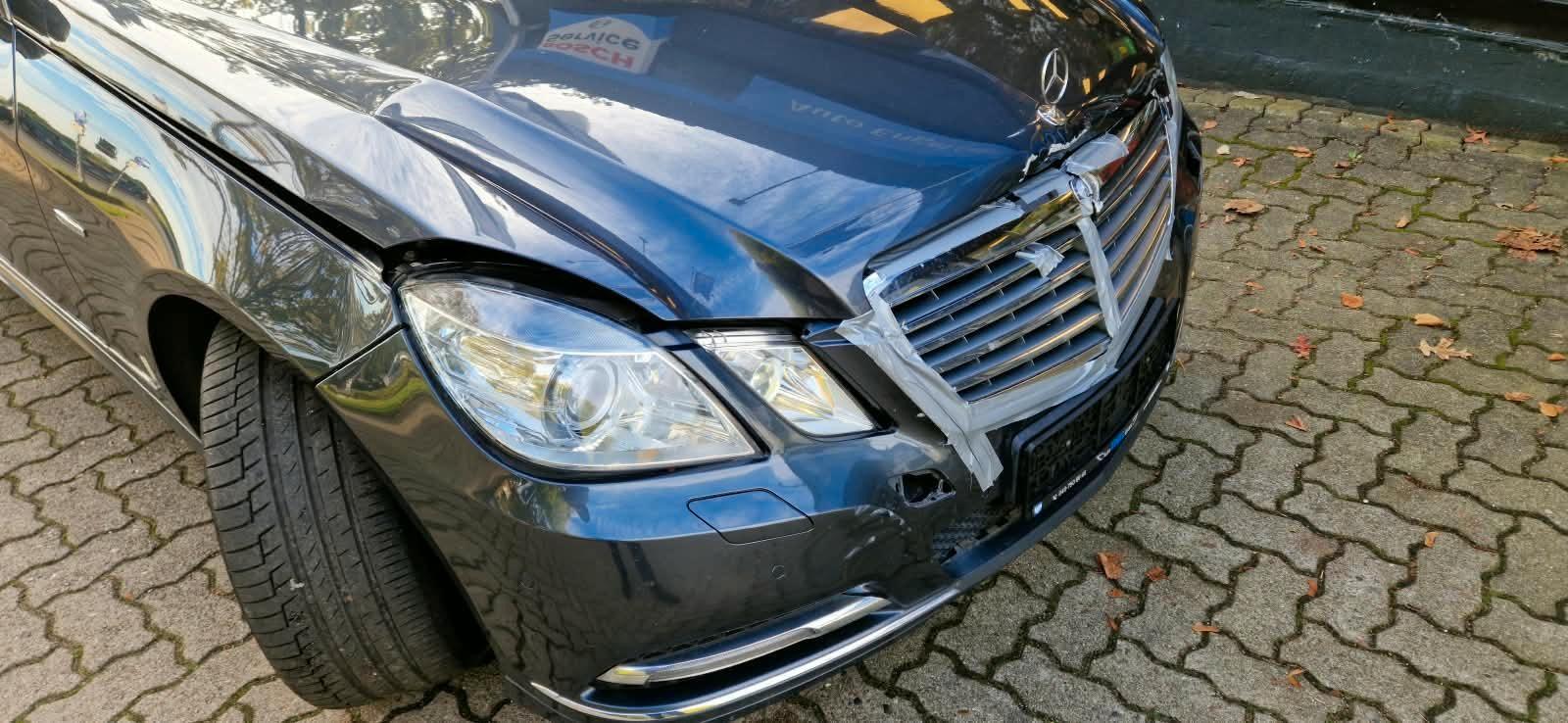 Mercedes-Benz E220 2011 — photo 6