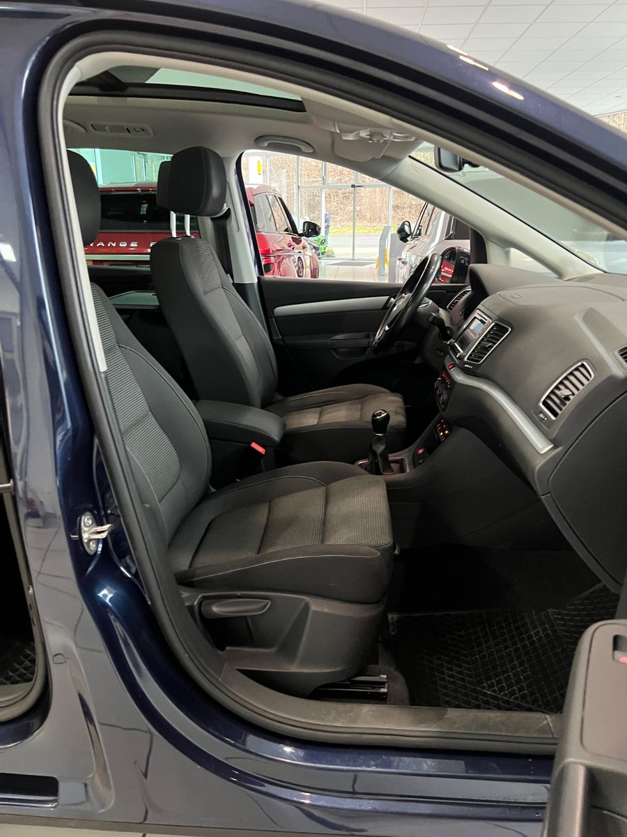 Fahrzeugabbildung Volkswagen Sharan 2.0 TDI Comfortline * PANO* R.KAMERA *AHK