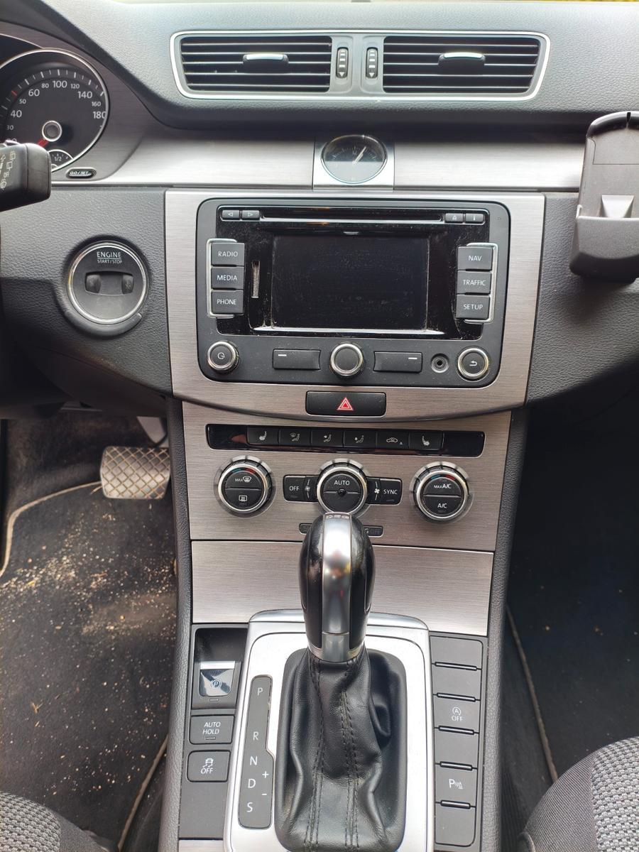 Volkswagen Passat 2014 — photo 8