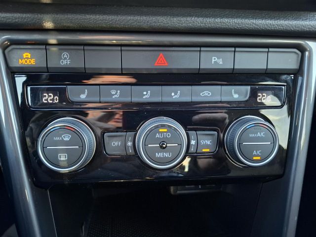 T-ROC 1.5 TSI SPORT R-LINE+LED+ACC+SHZ