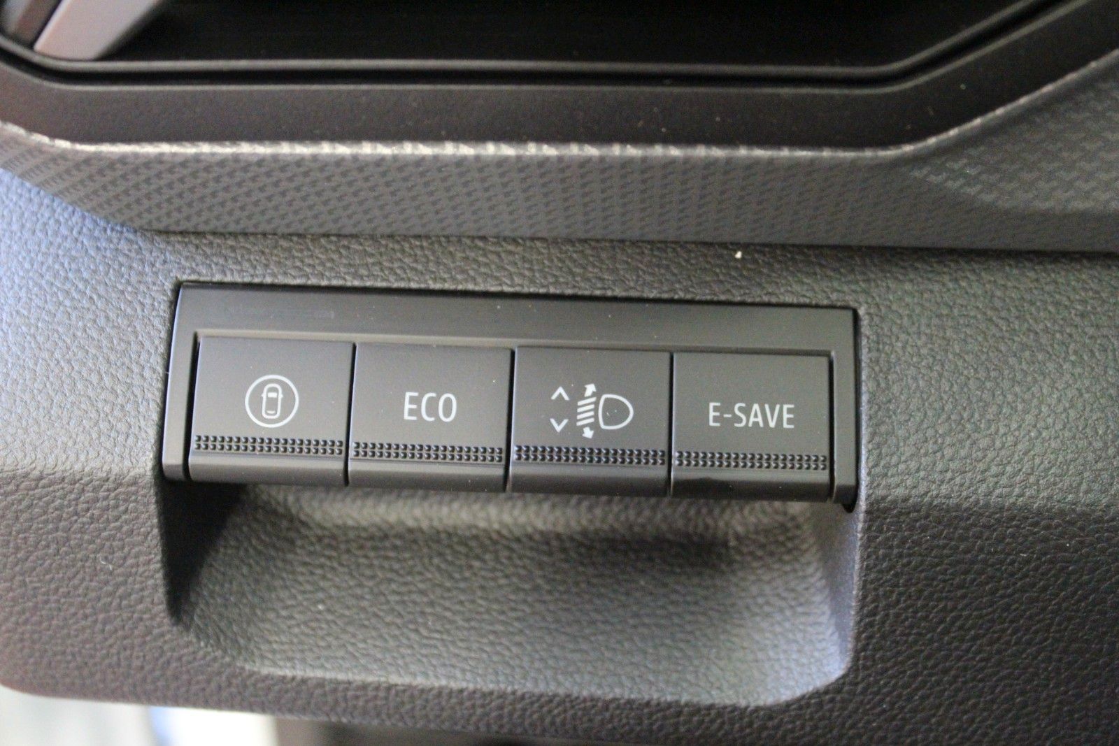 Fahrzeugabbildung Dacia Duster Hybrid 155 Expression *Winterpaket* MY26