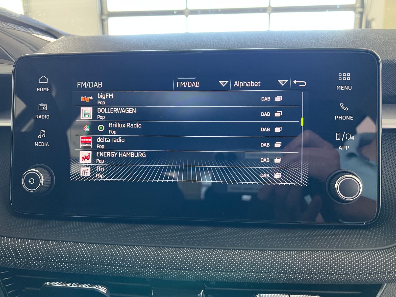 Fahrzeugabbildung SKODA Fabia Selection 1.0 MPI *Winterpaket,LED*