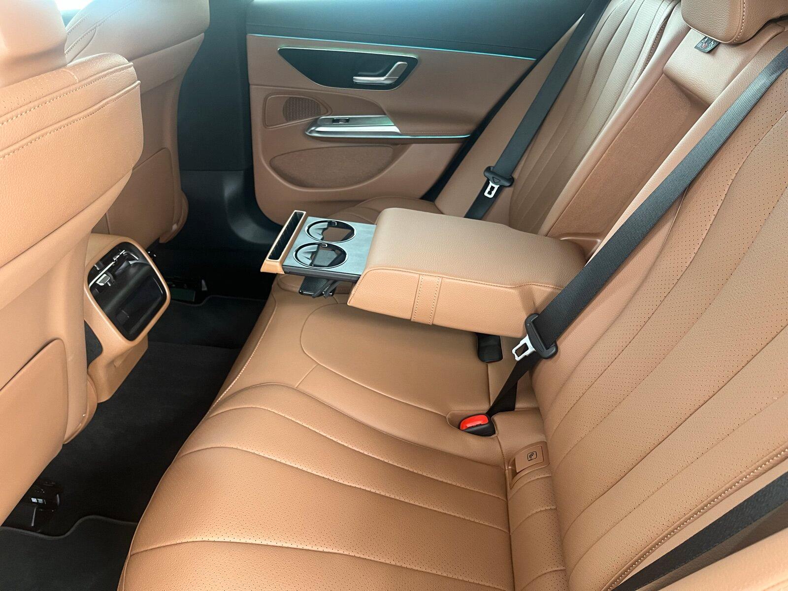 Mercedes-Benz E 220 d T AVANTGARDE/Distronic/Memory/Kamera/AHK