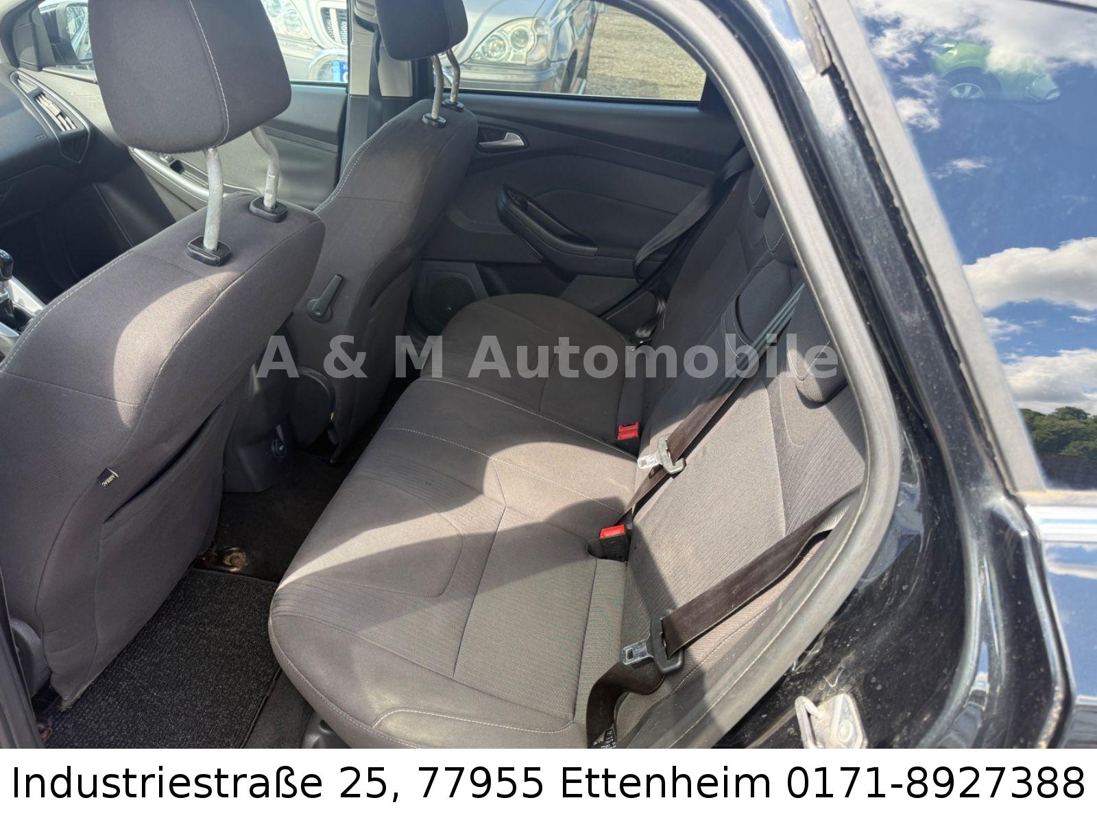 Ford Focus 2012 — photo 10
