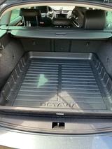 Skoda Octavia 2.0 TSI DSG 4x4 Scout Neuwertig - Skoda Octavia Scout mit Benzin-Antrieb