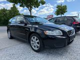 Volvo V50 Kombi 2.0 D Kinetic/AHK/Klima/Schiebedach/ - Volvo V50 mit Diesel-Antrieb: 2.0