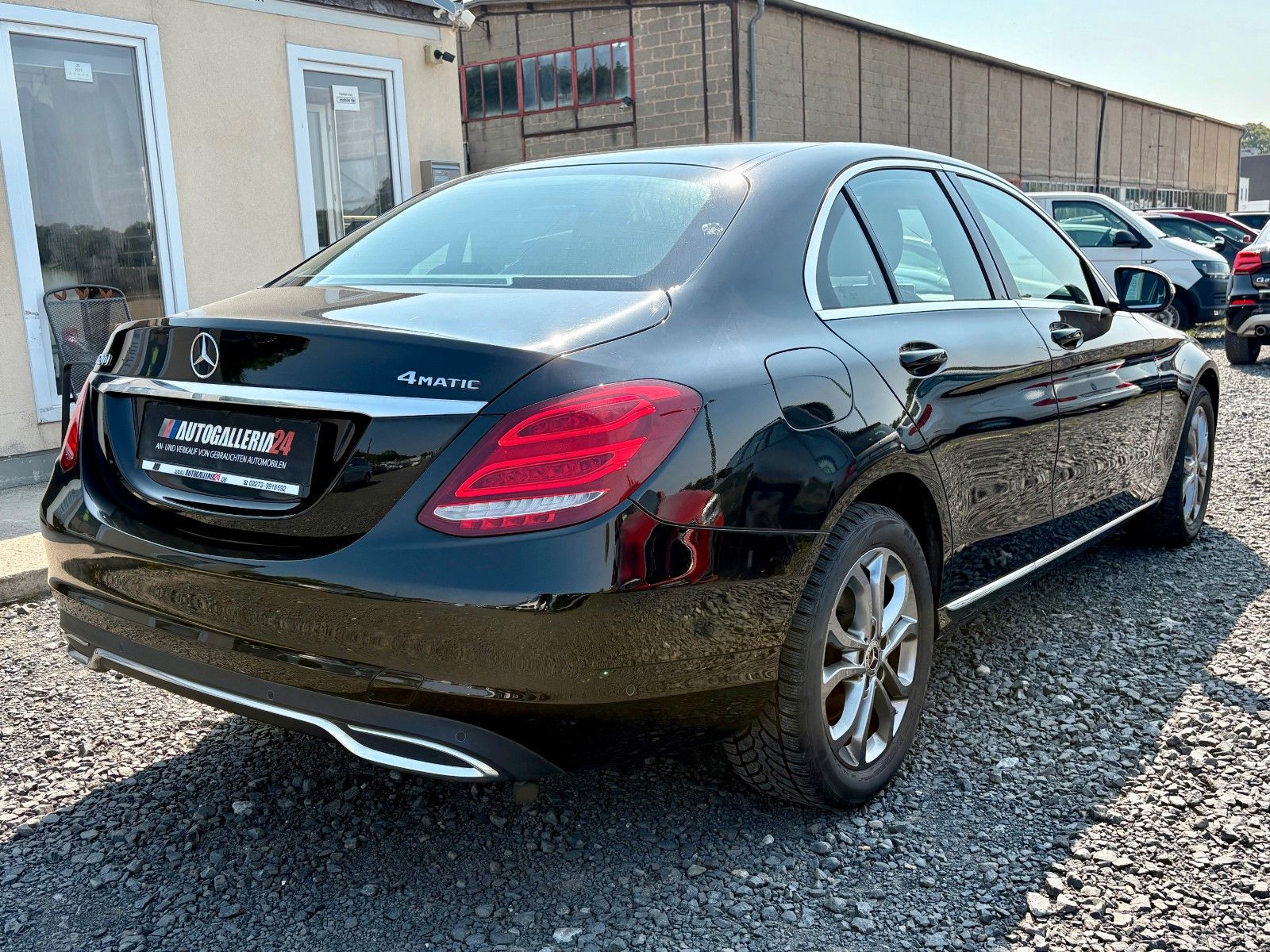 Fahrzeugabbildung Mercedes-Benz C 200 4Matic Aut. AVANTGARDE Navi LED GSD SPORTS