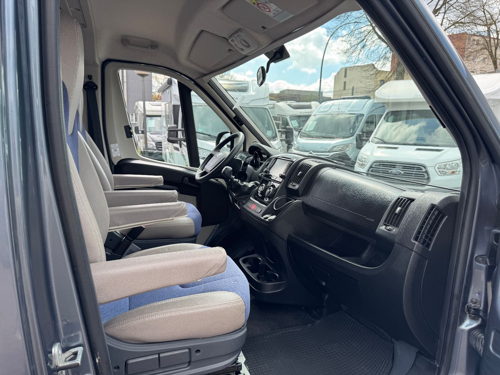 Fahrzeugabbildung Weinsberg 540 CaraBus FIAT DUCATO AHK STANDHEIZUNG 1.HAND