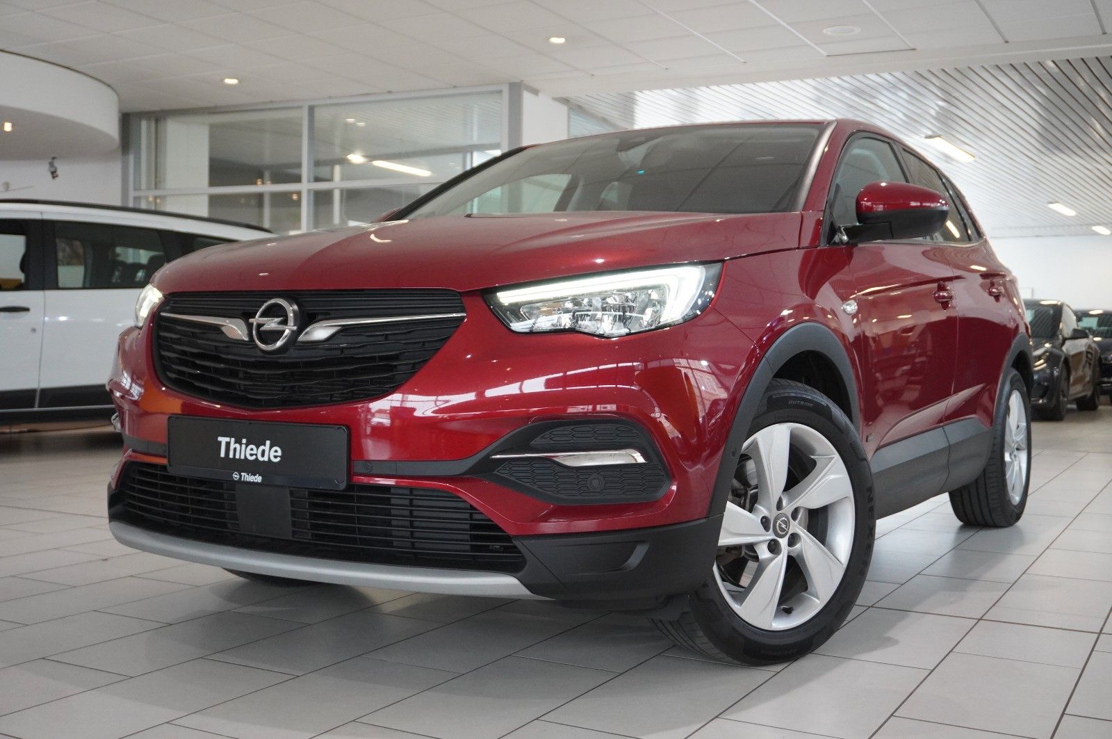 Fahrzeugabbildung Opel Grandland (X) 1.6 HYBRID ELEGAN. NAVI/KAMERA/AHK