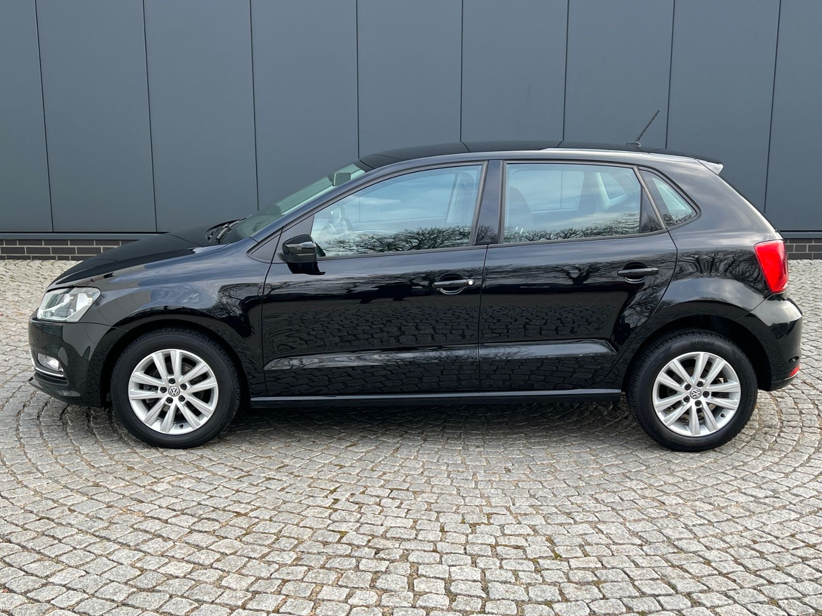 Fahrzeugabbildung Volkswagen Polo 1.2 TSI Comfortline BMT *Klima, Sitzhzg., P