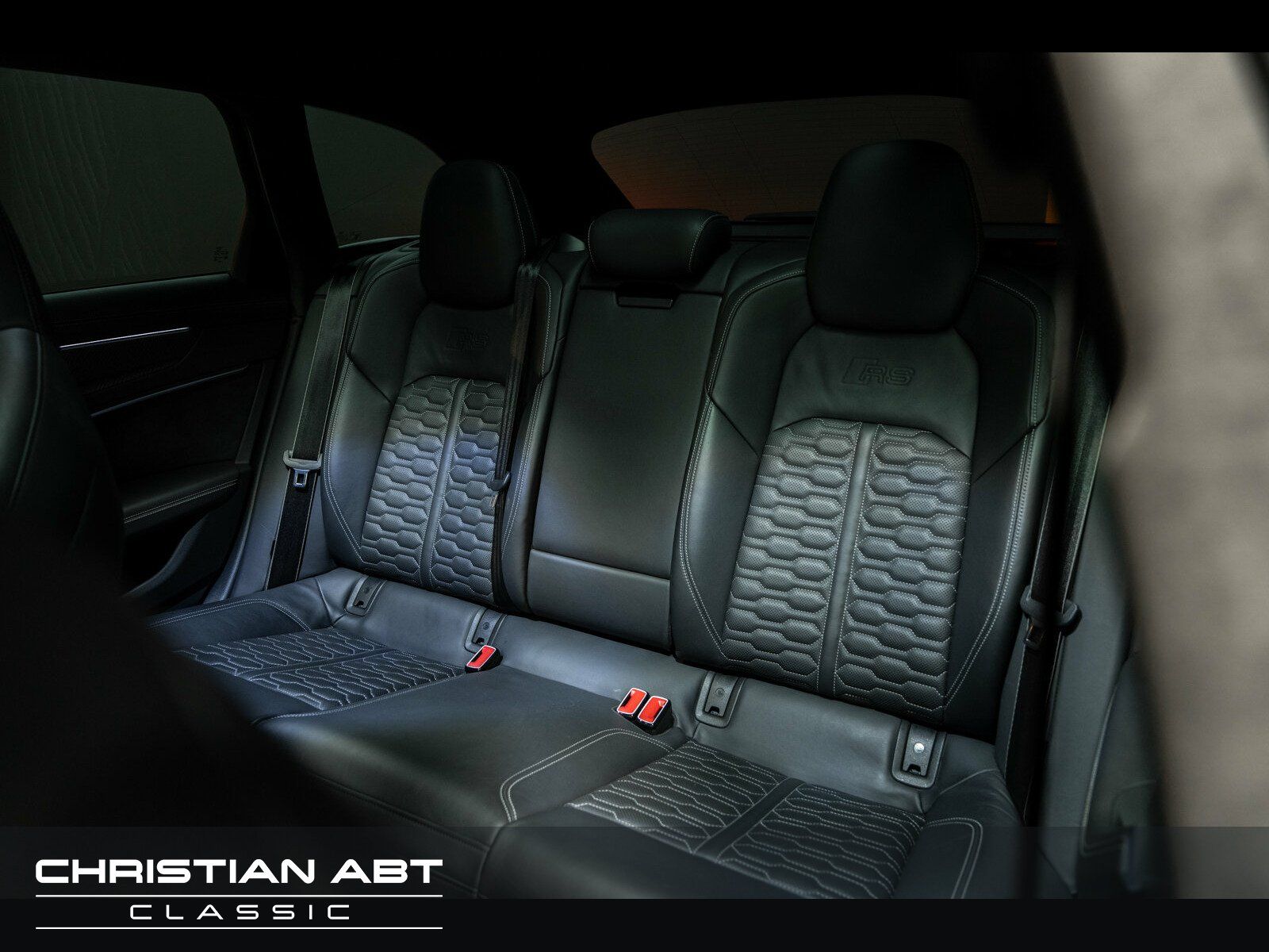 Fahrzeugabbildung Audi RS 6 Avant 4.0 TFSI quattro B&O Keramik Pano