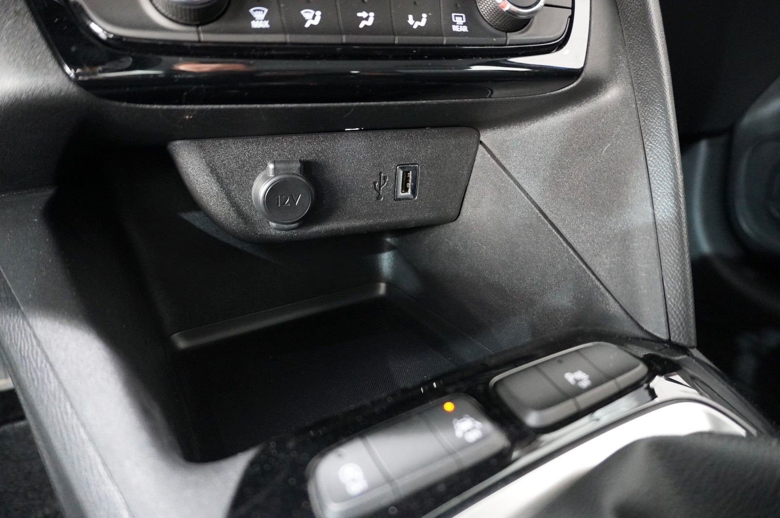 Fahrzeugabbildung Opel Corsa F 1.2 EDITION NAVI/LED/TEMP/PDC/SPORT/DAB+