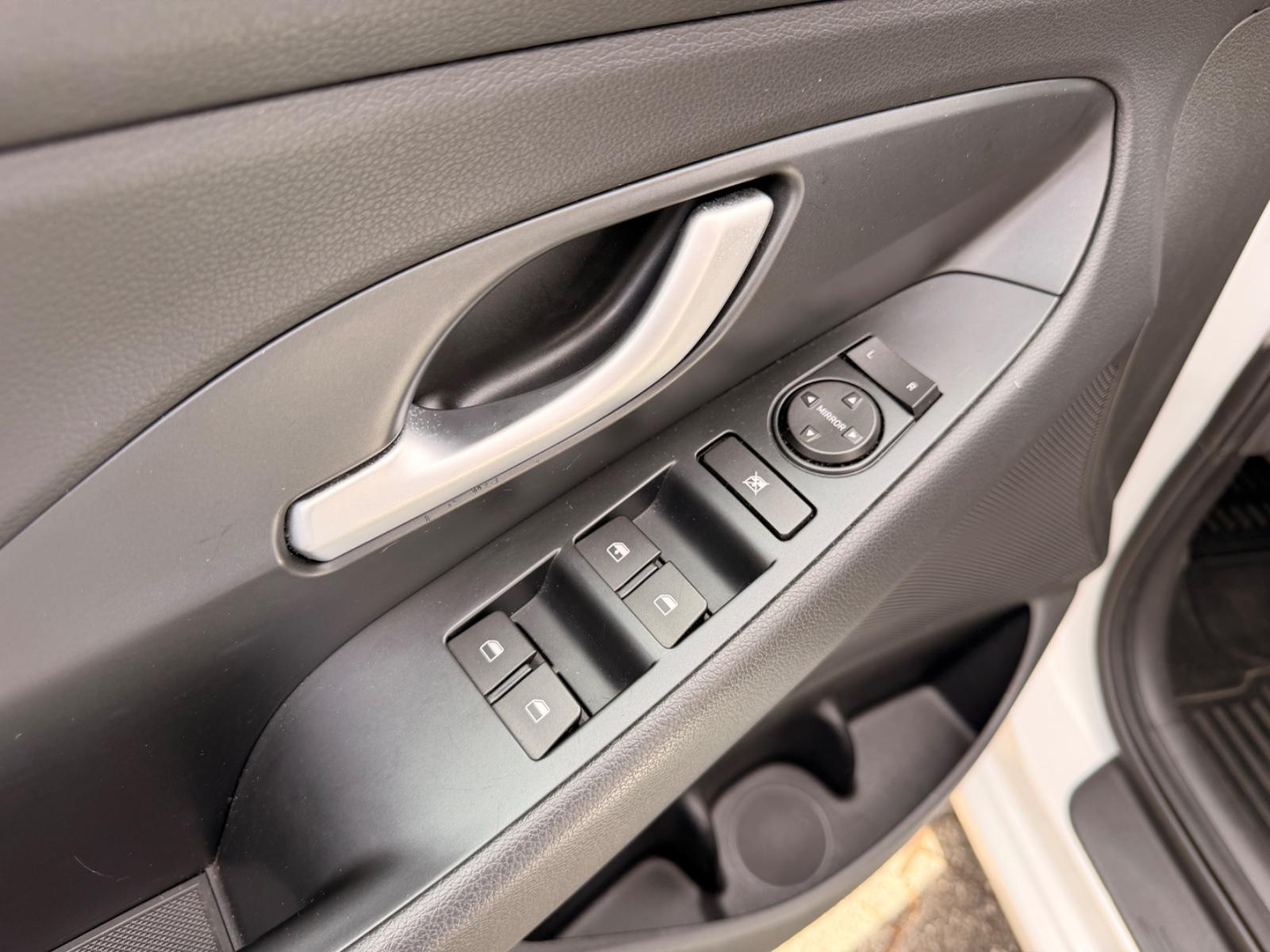 Hyundai i30 cw KLIMA TEMPOMAT SPUR BLUETOOTH LED PDC