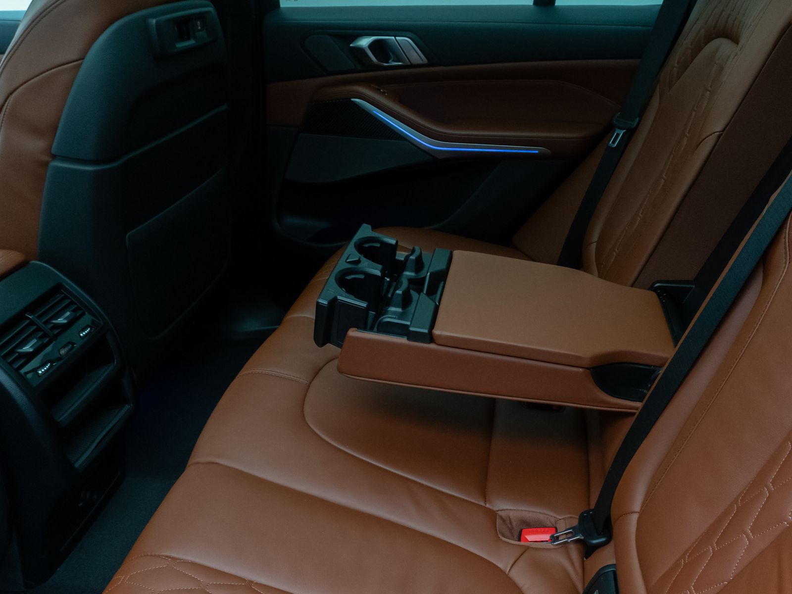 Fahrzeugabbildung BMW X5 xD40d M Sport 360° Laser DAB H/K HUD Panorama