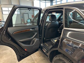 Audi Q5 3.2 FSI quattro *Kamera*Klima*Xenon*Panorama*