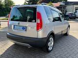 Skoda Roomster Scout"1,2 TSI 86PS"KLIMA"8 FACH BEREIFT - Skoda Roomster Scout mit Benzin-Antrieb