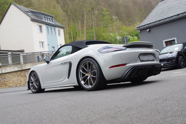 Porsche 718 Spyder*KREIDE,Vollschale,Appro.0226,U-Frei*