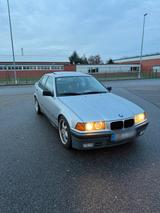 BMW E36 318 - BMW 318 aus 1994