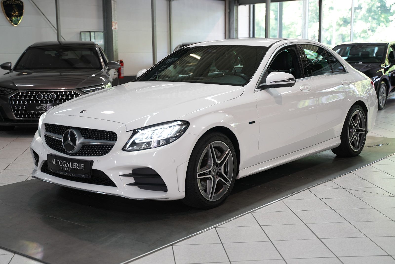 MERCEDES-BENZ C 300 de AMG LINE *BURM*DISTR*T-LEDER*LED*ASIST*