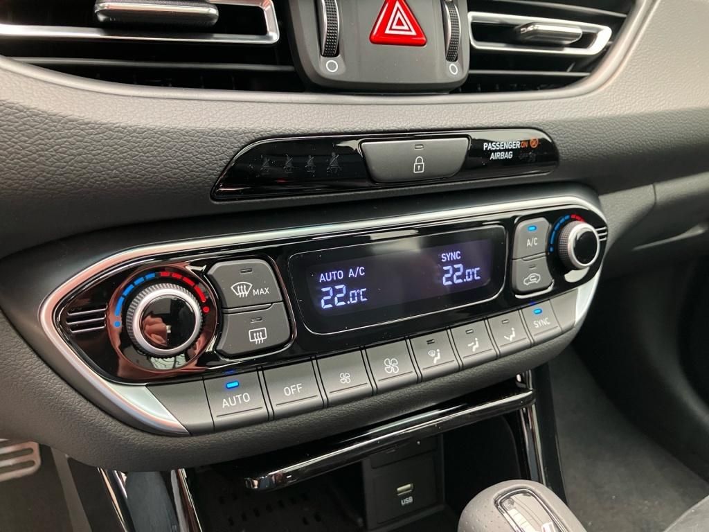 Fahrzeugabbildung Hyundai i30 Kombi 1.5 T-GDI 7-DCT N-Line