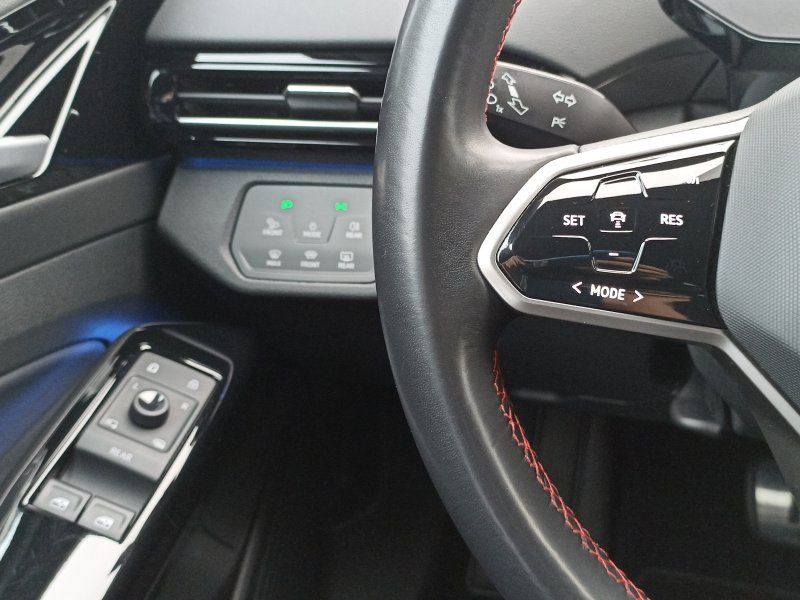 Fahrzeugansicht 9 Fahrzeugabbildung Volkswagen ID.4 GTX mit Infotainment-Paket 4Motion AHK+MAT
