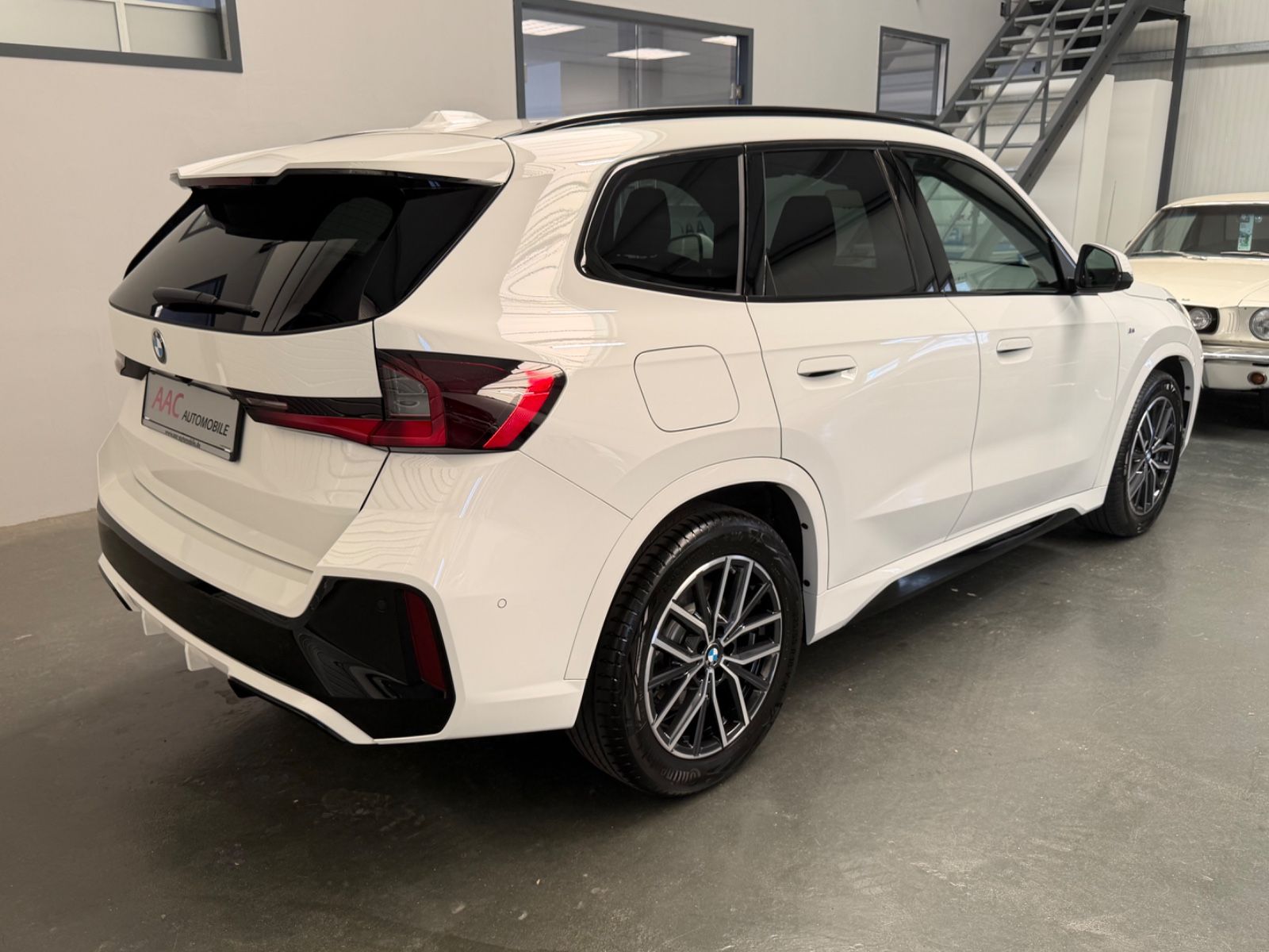 BMW X1 23 d xDrive M Sport/AHK/ACC/360°/CarPlay/HUD foto 4