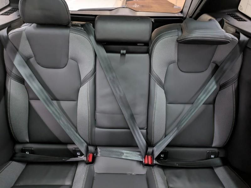 Fahrzeugabbildung Volvo XC 60 B5 Ultra Black Edition AWD |