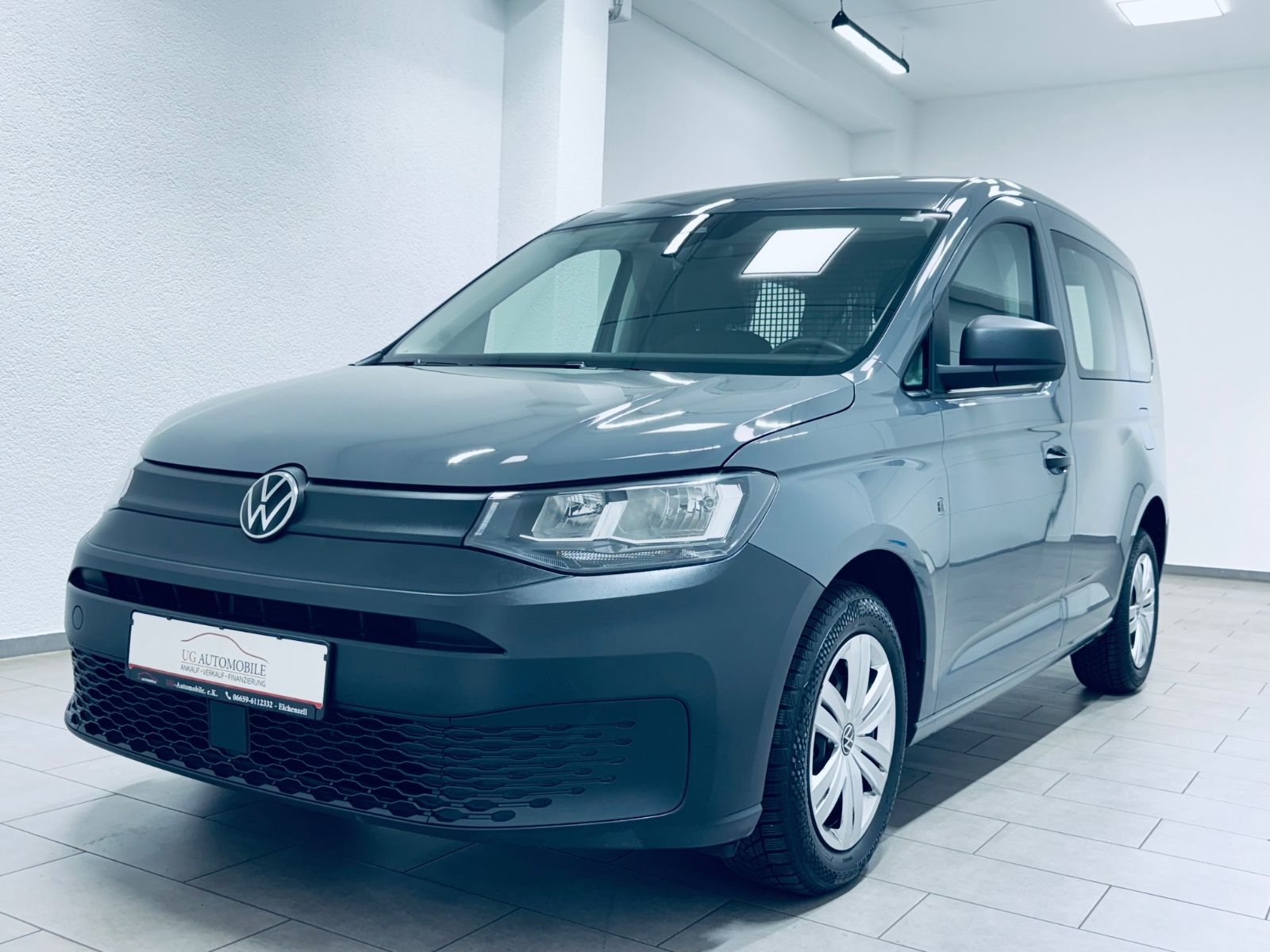 VW Caddy Cargo 2.0 TDI * 1.H * TEMP * PDC *8xREIFEN