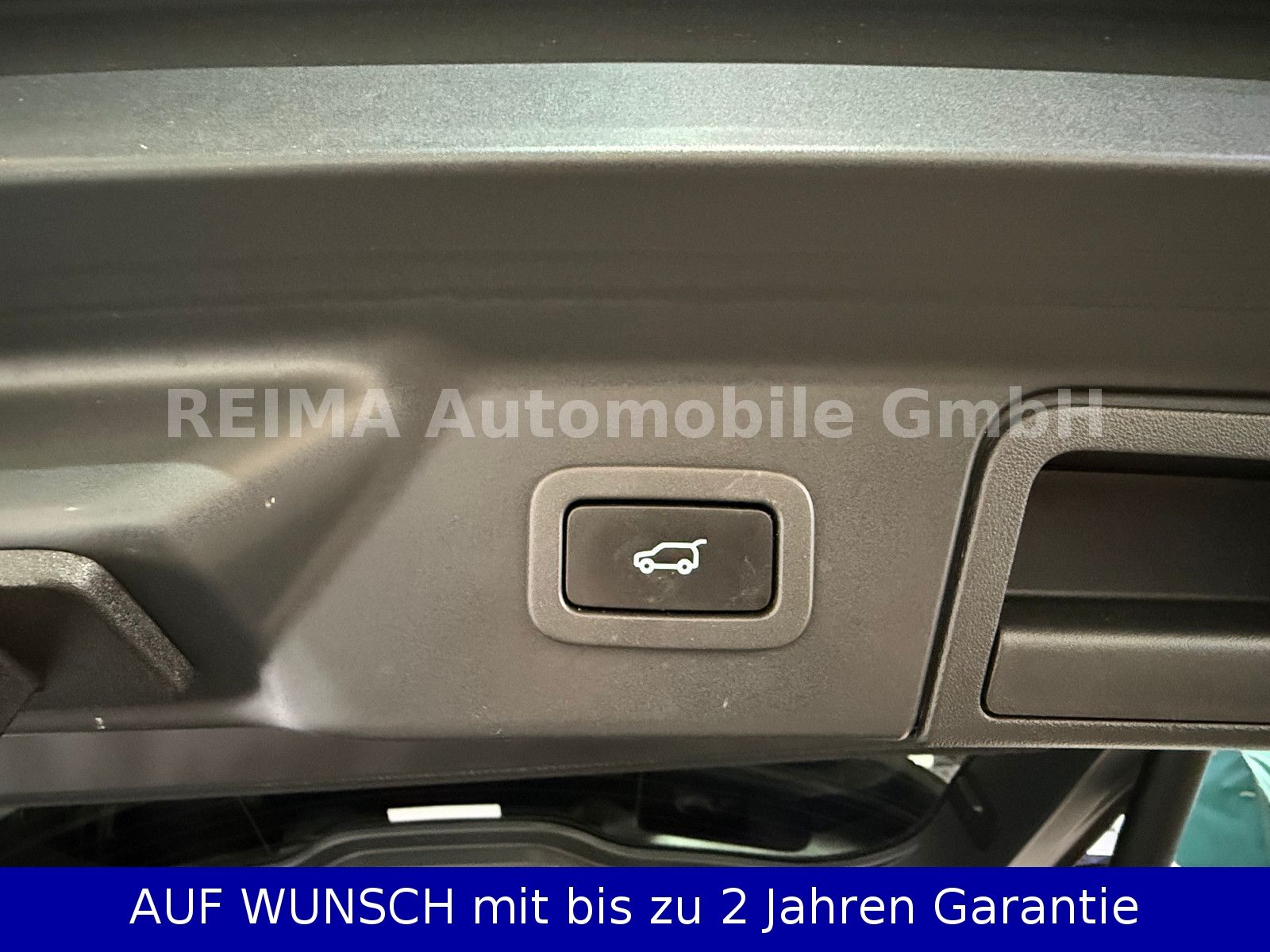 Fahrzeugabbildung Land Rover Range Rover Velar 3.0 P400 R-DYNAMIC, AWD,Laser