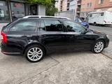 Skoda Octavia Combi RS  1.Hand/Automatik/Xenon - Skoda Octavia aus 2011: RS