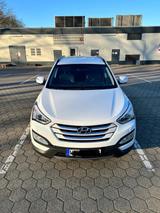 Hyundai Santa Fe 2.2 Diesel AWD - Hyundai SANTA FE Gebrauchtwagen in Hamburg