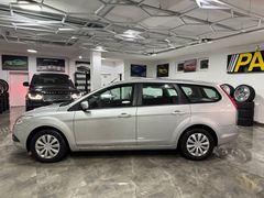 Fahrzeugabbildung Ford Focus Turnier 1.6 Style Automatik Klima PDC AHK