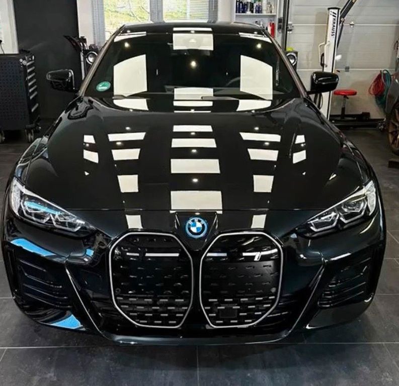 Image of BMW i4