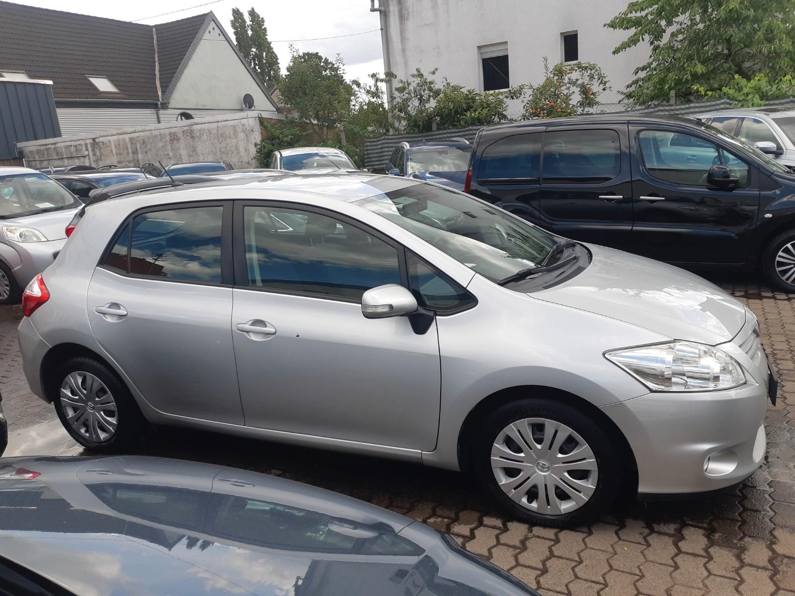 Toyota Auris Life+ 1,6 *Automatik*wenigKM*