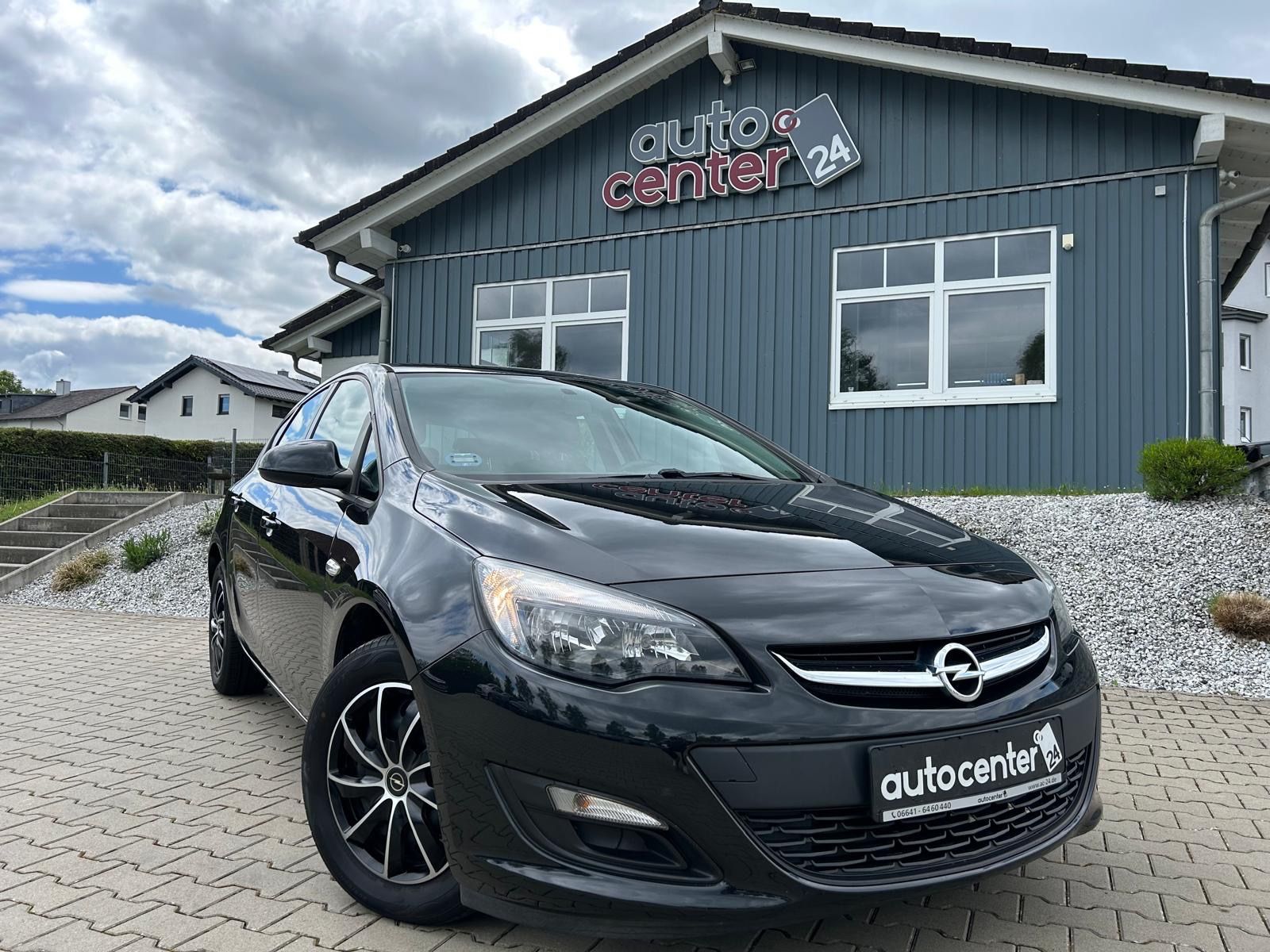 Fahrzeugabbildung Opel Astra J 1.6i Lim.°Tüv NEU°2.Hand°