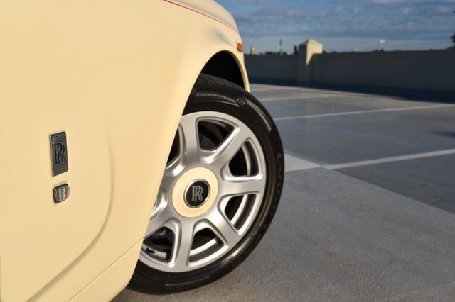 Fahrzeugabbildung Rolls-Royce Phantom Coupé/Bespoke Colour+Interior/New cond.
