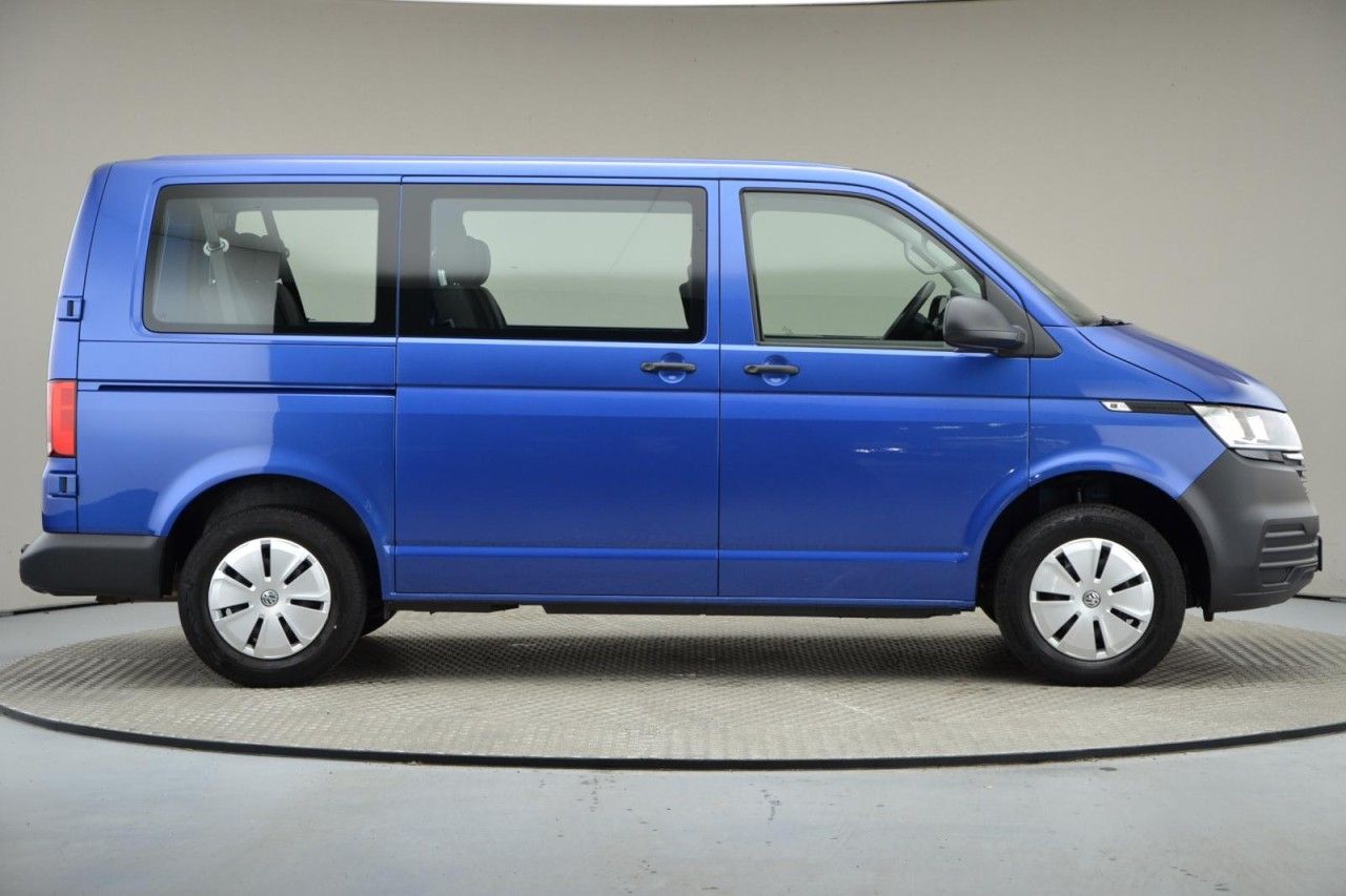Fahrzeugabbildung Volkswagen T6.1 Transporter Kombi 2.0l TDI 81kW 5-Gang AHK