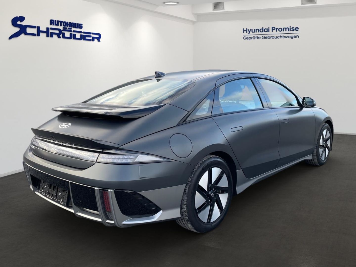 Fahrzeugabbildung Hyundai IONIQ 6 DYNAMIQ 77,4kWh LED+NAVI+SHZ+TEMPOMAT