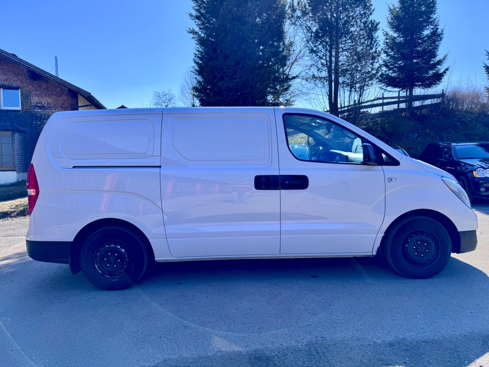 Hyundai H-1Kasten AHK 3xSitz 2xSchiebetür Mehrwertsteuer
