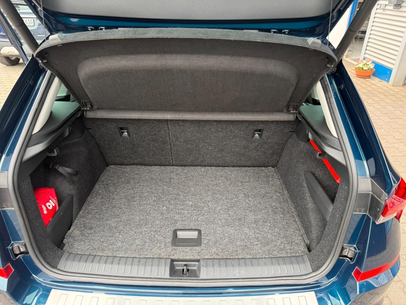 Skoda Kamiq Style VIRTUAL KLIMA ALU PDC KAMERA AHK FSE, миниатюра 27